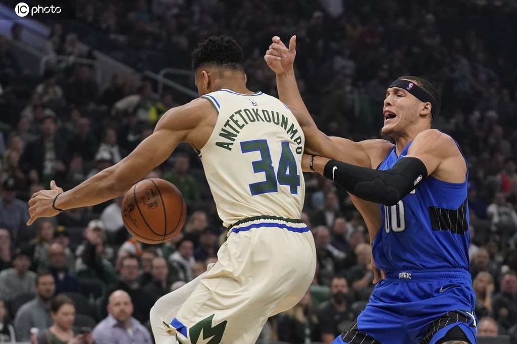 九游娱乐-包含字母哥焦点对战，萨拉赫与50激战公牛分钟，锐不可当胜负难料！气势如虹延续的词条