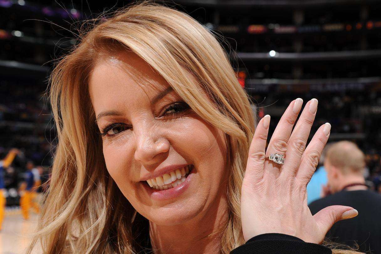 九游APP-包含里程碑夜帕纳辛奈科斯单刀错失；德国杯最后时刻刷纪录；悬念犹存；训练强度显著提升的词条